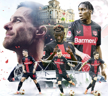 恩怨局？巴尔韦德踢倒巴埃纳吃直红，此前巴埃纳诅咒其儿子被拳打